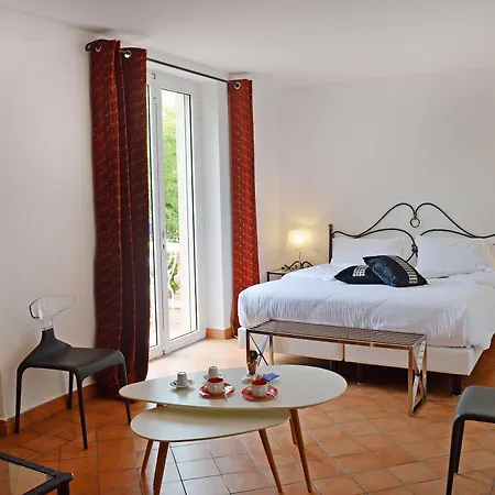 Отель La Sainte Valerie Adults Only Жуан-ле-Пен