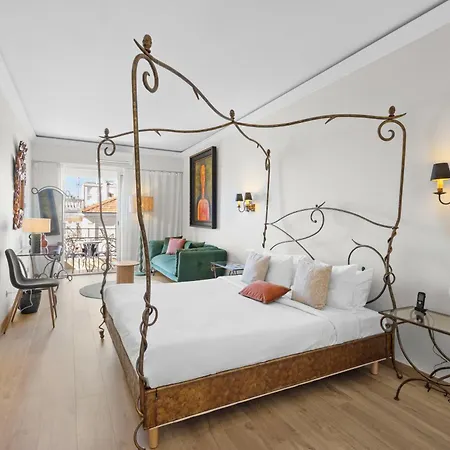 Отель La Sainte Valerie Adults Only Жуан-ле-Пен